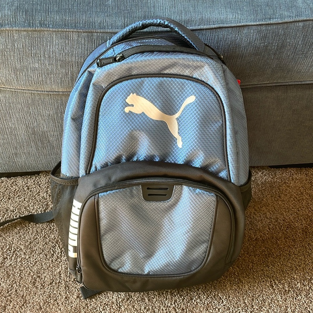 NWT Puma Challenger Backpack -blur